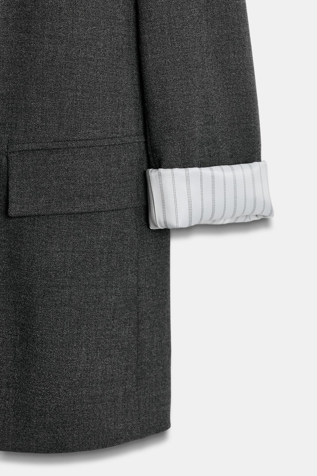 BLAZER WITH SHOULDER PADS AND PRINTED CUFFS view 6